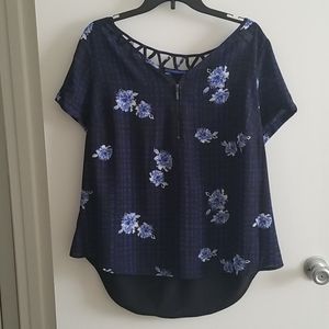 Floral zip detail blouse
